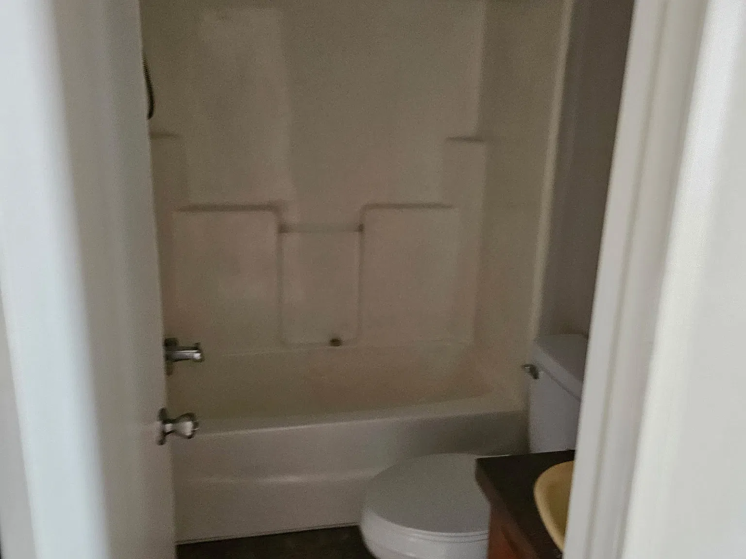 3 bed, 1280 sqft, $1,100 — Photo 3