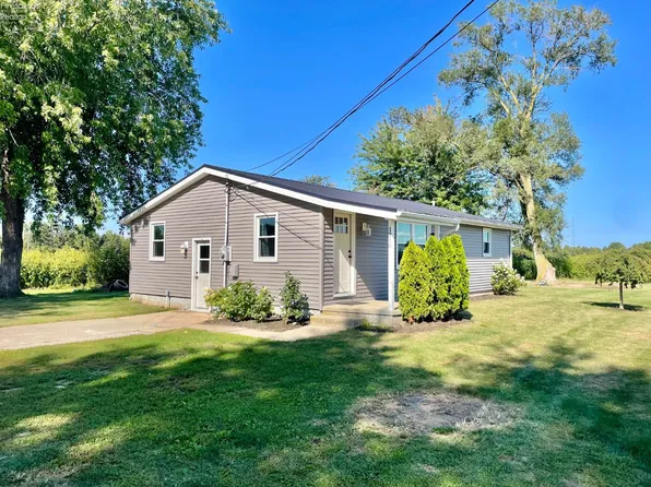 1210 Castalia St, Fremont, OH 43420