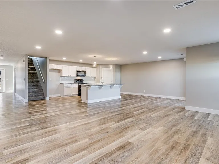 8837 W Haylee St — Photo 5