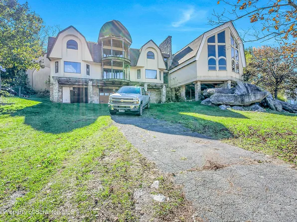 837 N Laurel St, Hazleton, PA 18201