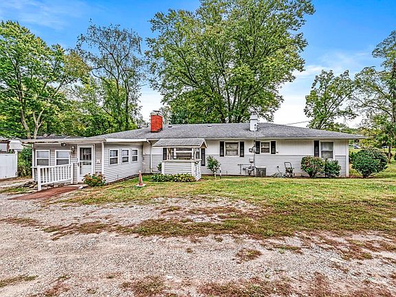 5th image of 3707 S Ironwood Dr