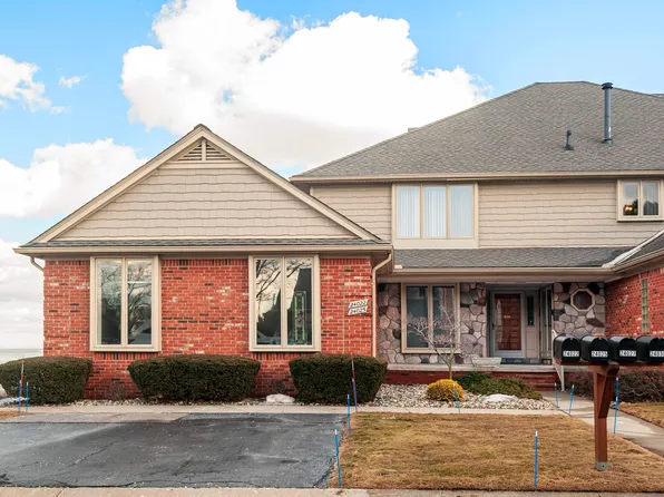 24025 Violet Ln, Saint Clair Shores, MI 48082