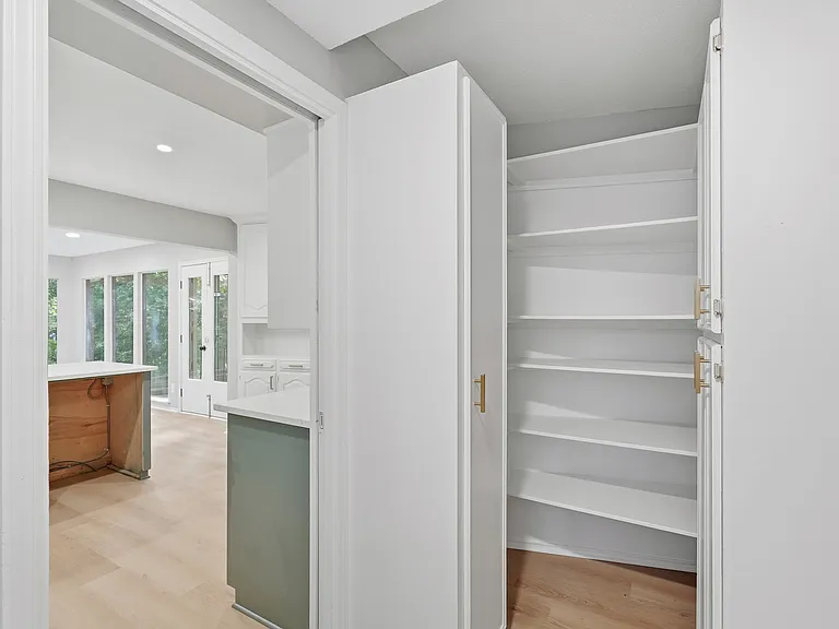 6815 Lyre Ln — Photo 1