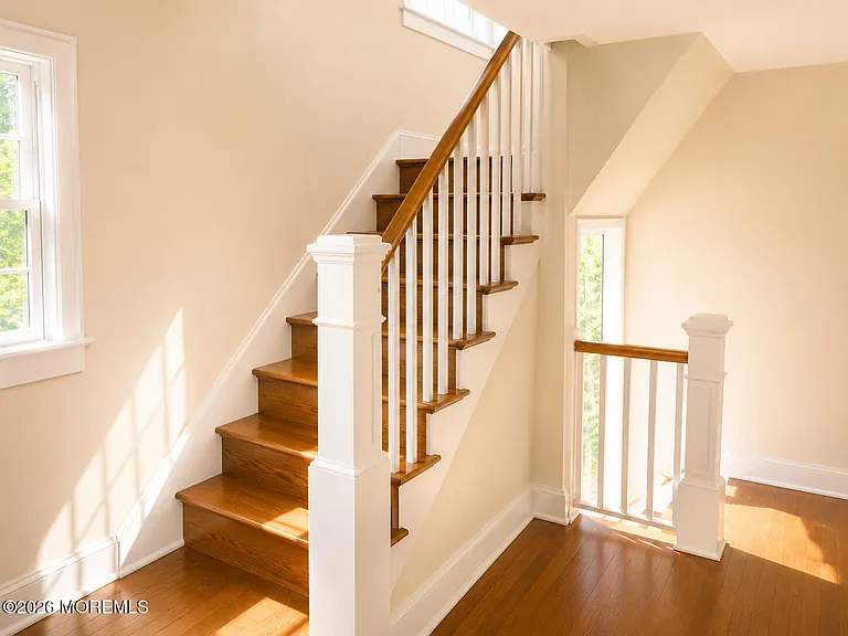 129 Rumson Rd — Photo 9