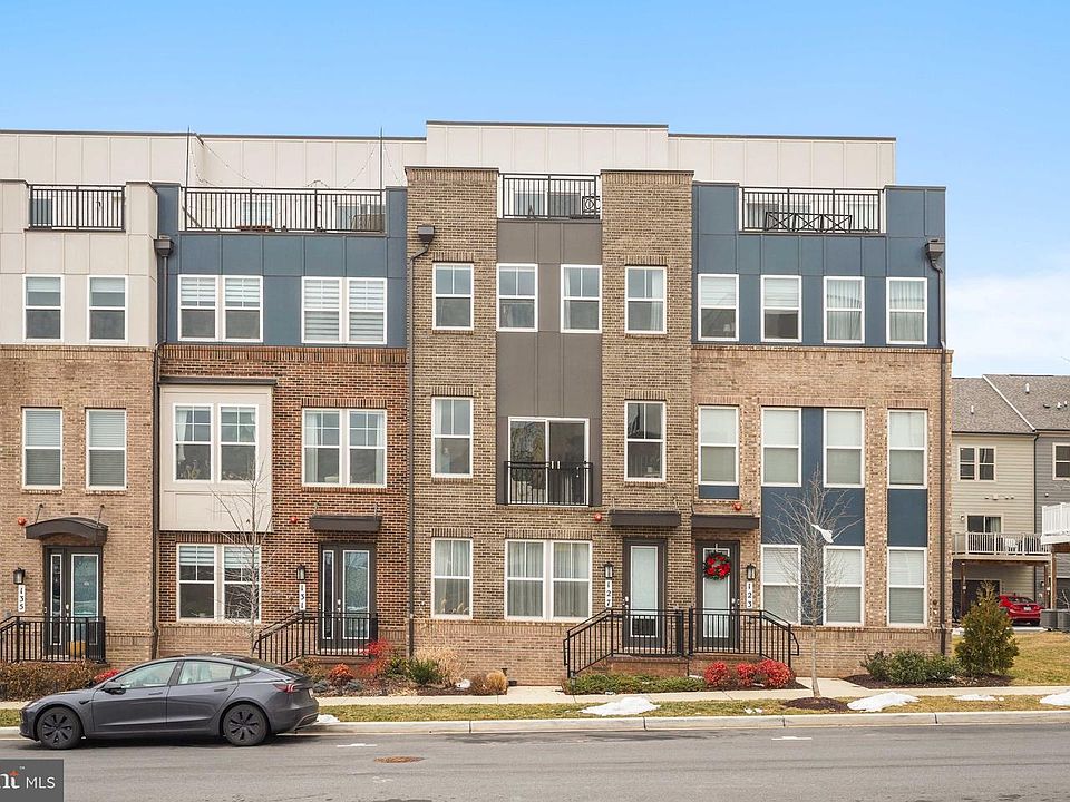 1st image of 127 Rubens Dr