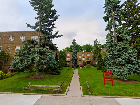 2559 Bloor St W #109, Toronto, ON M6S 1S2