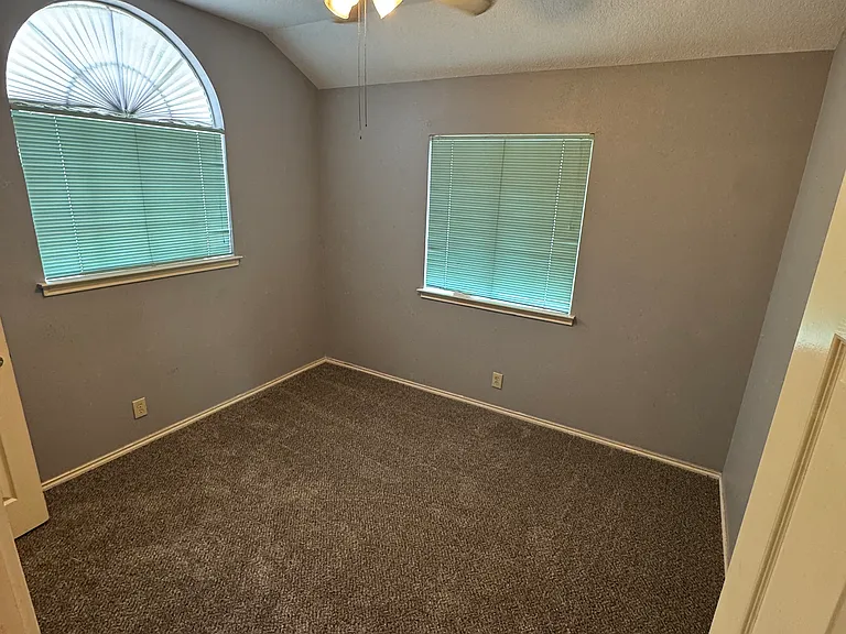 2214 Encino Clf — Photo 15