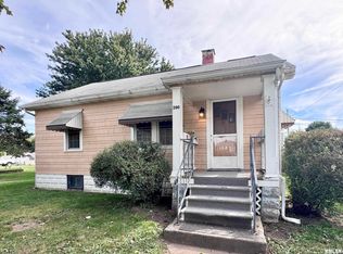 200 3rd St, South Pekin, IL 61564