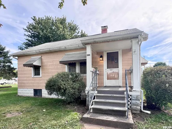 200 3rd St, South Pekin, IL 61564