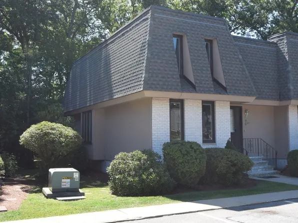 14 Grove Sq, Randolph, MA 02368