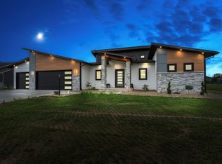 53284 Winfield Ct, Bristol, IN 46507