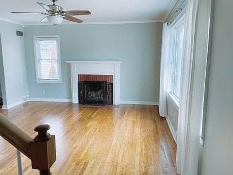 3rd image of 366 Stratford Dr
