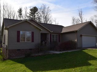 114 Hemlock Cir, Beaver, WV 25813