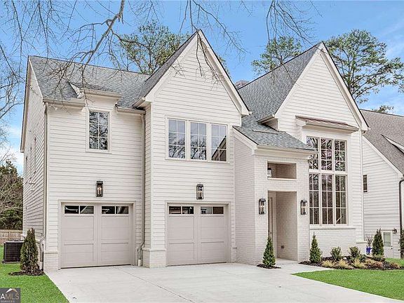 2nd image of 2991 Surrey Ln