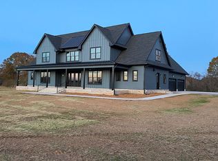 820 W Trimble Rd, Milton, TN 37118