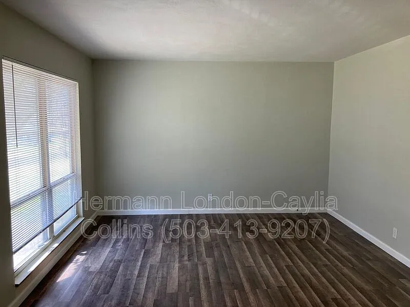 3 bed, 2.0 bath, 873 sqft, $975 — Photo 3