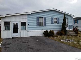 594 Old Beebe Rd, Lockport, NY 14094