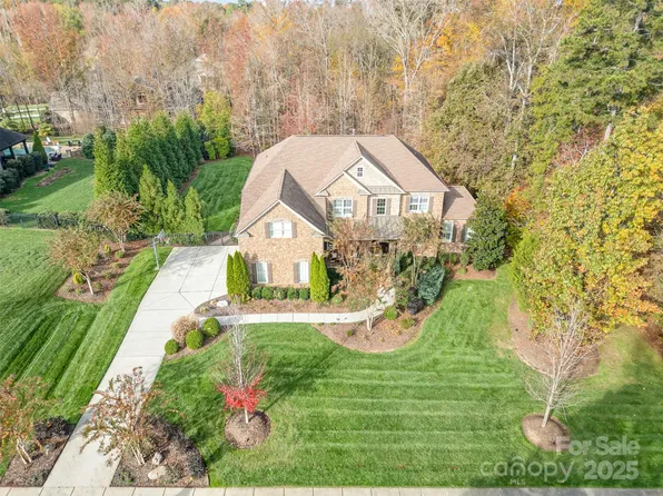 3014 Highbury Pl, Matthews, NC 28104