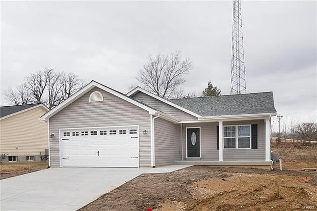 1st image of 25 Cuivre River Dr