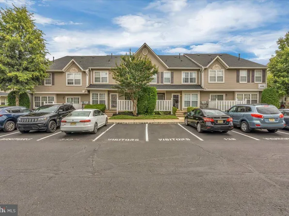 5403 Essex Ln, Mount Laurel, NJ 08054
