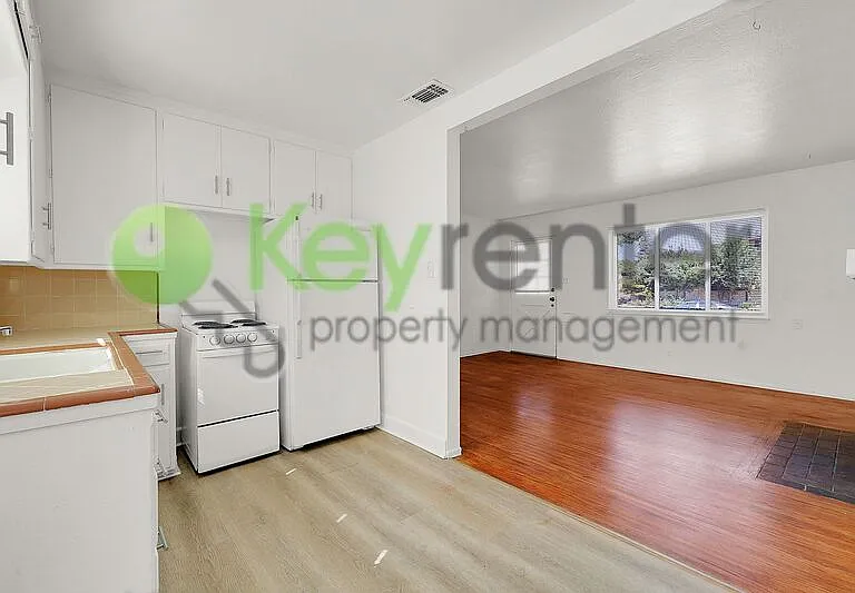 5121 Da Rosa Dr — Photo 4