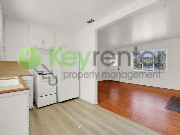 5121 Da Rosa Dr, Sacramento, CA 95822