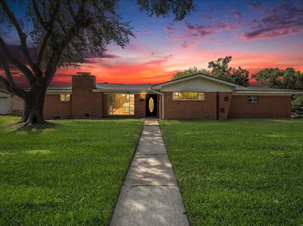 2439 11th St N, Texas City, TX 77590