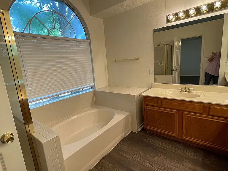 202 Chamblin Dr — Photo 24