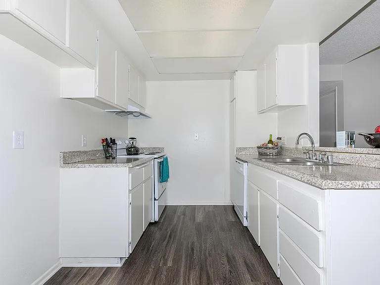 Monte Verde Apartment Homes — Photo 35