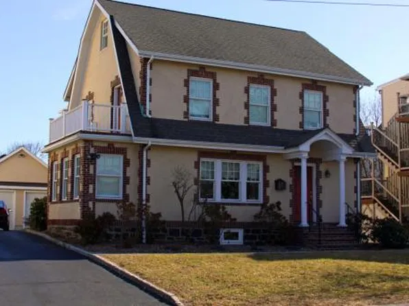 151 Hamilton Ave, Greenwich, CT 06830