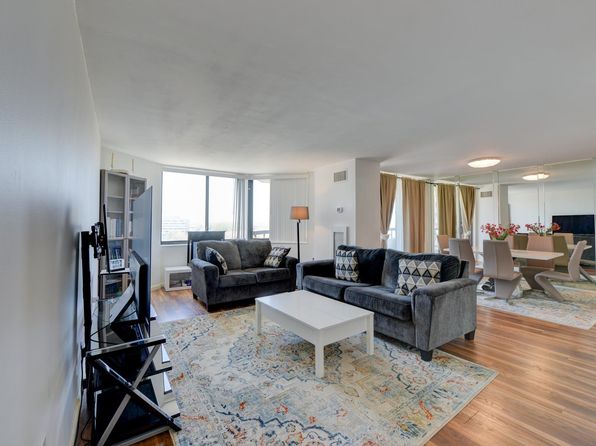 530 Harmon Cove Tower #530, Secaucus, NJ 07094