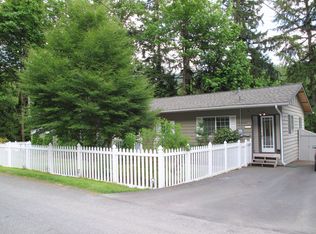 188 Mikia Pl, Kaunakakai, HI 96748