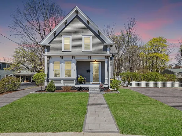 163 W Central St, Franklin, MA 02038