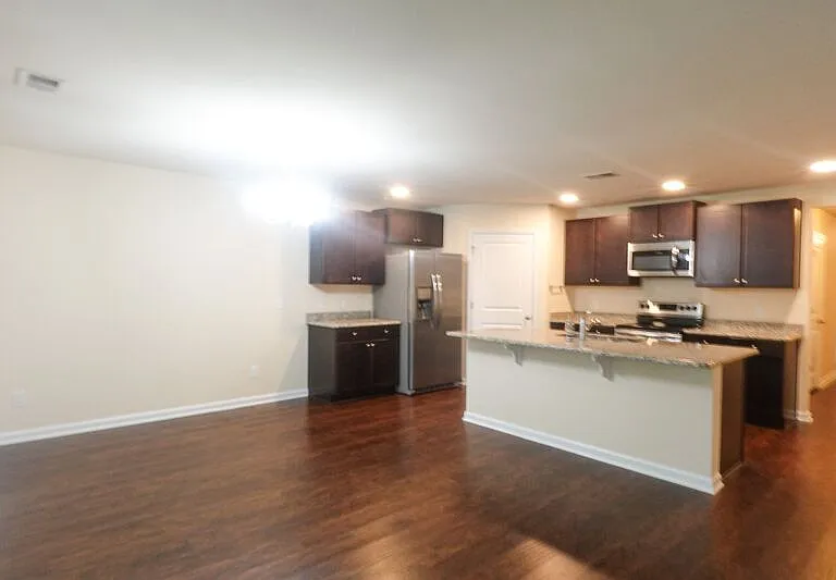 44 Hawkhorn Ct — Photo 4