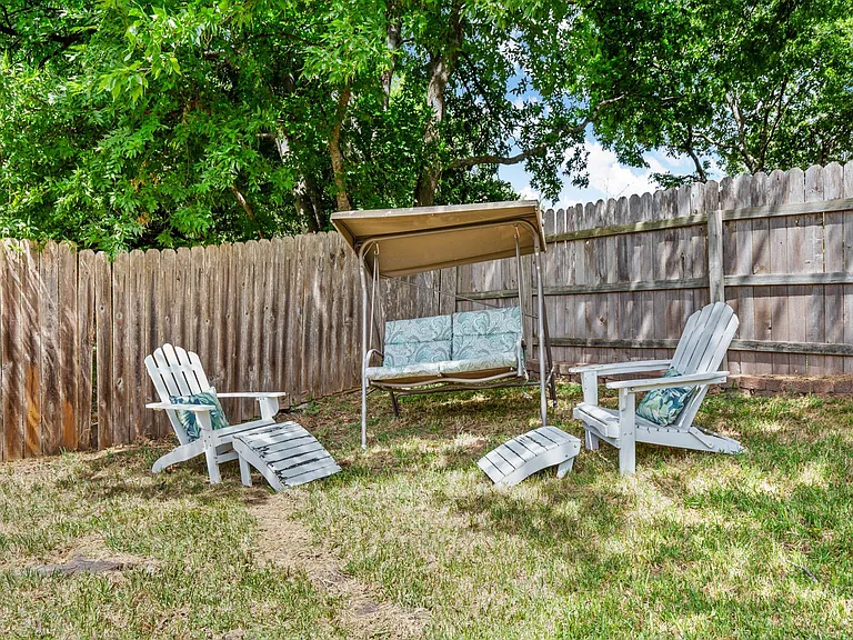 10201 Parkfield Dr — Photo 38