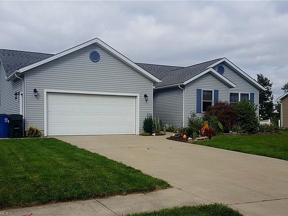 2nd image of 302 Greenview Ct