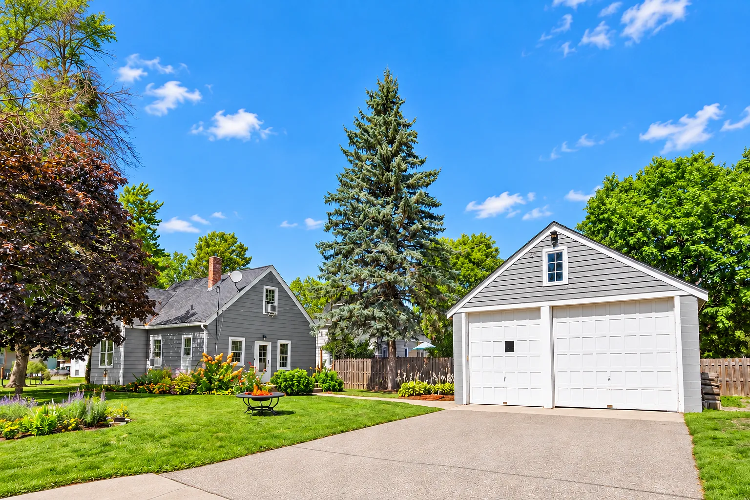 20640 Howland Avenue West — Photo 3