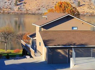 385 Lake Front Dr, Orondo, WA 98843