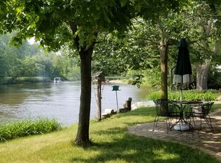 2706 N River Isle Rd, Momence, IL 60954