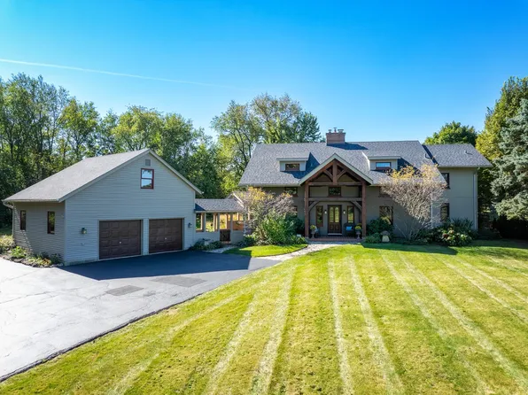 40W967 Mulhern Dr, Lafox, IL 60147