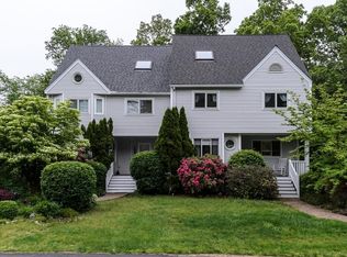 19 Lanes End, Natick, MA 01760