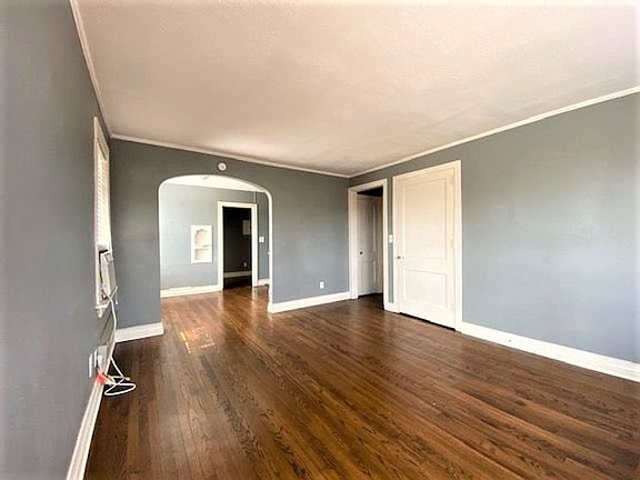 2nd image of 714 NW 30th St APT G