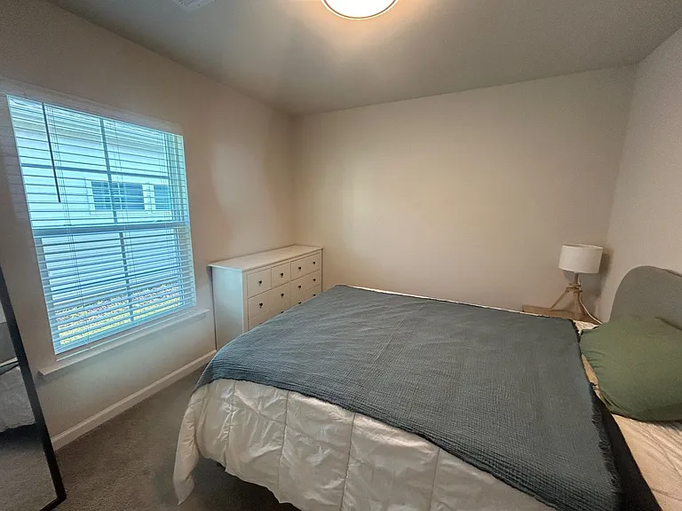 417 Middlebury Ln — Photo 19