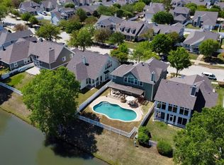 10237 Lakeview Dr, Aubrey, TX 76227