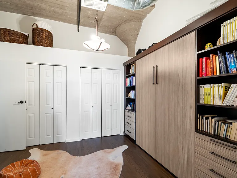 758 N Larrabee St #617 — Photo 13