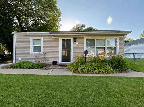 4313 Saint Leo Ln, Saint Ann, MO 63074