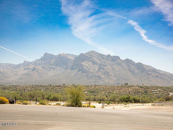 3rd image of 2183 W Desert Topaz Way