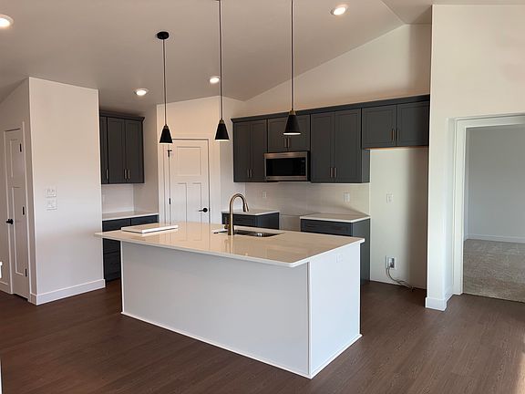 3rd image of W5609 Tonys Way