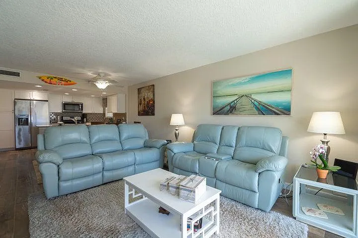 4800 Ocean Beach Blvd #215 — Photo 8