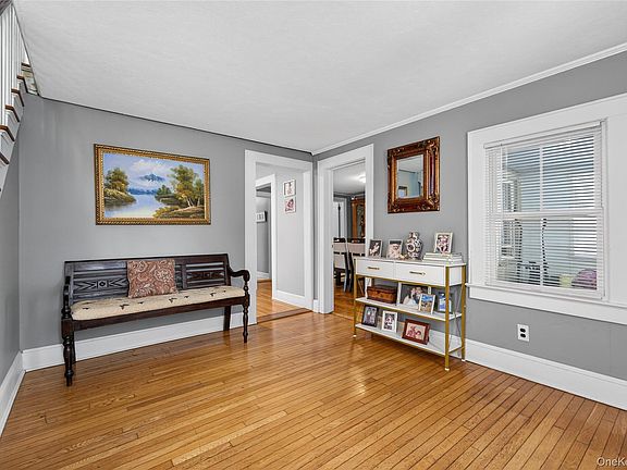 5th image of 22 Perry Avenue